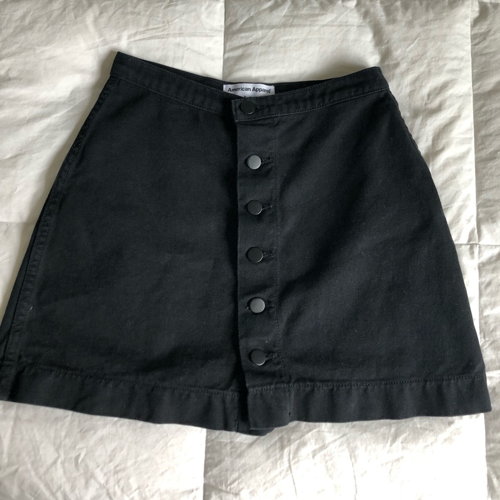 AMERICAN APPAREL high-waisted black jean skirt🖤